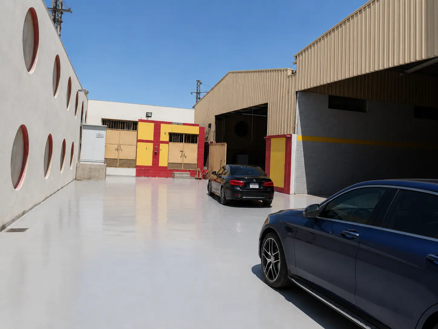 Internal industrial yard and warehouses